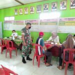 Wujud Kepedulian, Anggota Koramil Kesamben Bantu Atasi Kesulitan Warga Binaannya