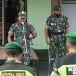 Tahun Baru Petugas Gabungan Gelar Patroli Bersama Anggota Koramil 0808 Satpol PP Kecamatan