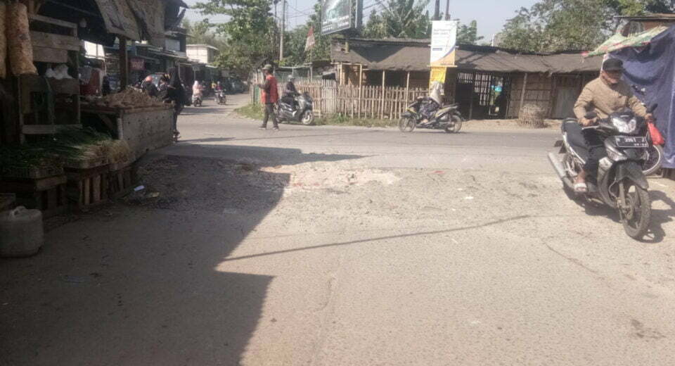 Jalan Pasar Baleendah Dan Saluran Drainase Di Keluhkan Oleh Pedagang