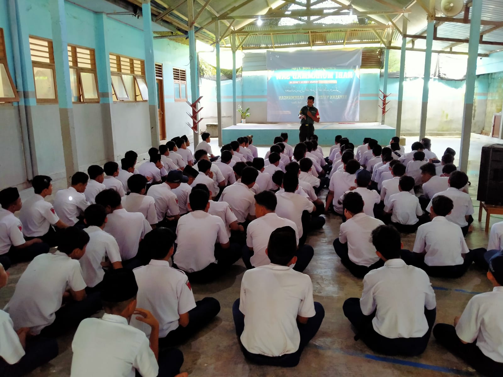 Anggota Koramil Kademangan Melaksanakan Program Babinsa Masuk Sekolah,Tanamkan Disiplin Sejak Dini