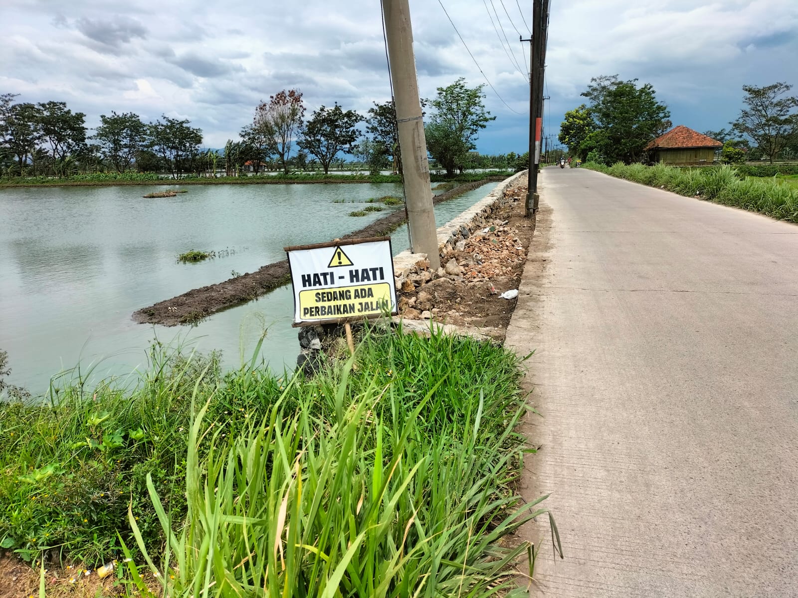 Proyek Pembangunan TPT Tanpa Papan Proyek Di Kabupaten Bandung, Pihak PUPTR Seakan Tutup Mata Tutup Telinga