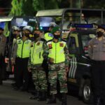 Wujudkan Rumah Layak Huni, Anggota Koramil Talun Bersama Warga Masyarakat Bantu Bedah Rumah