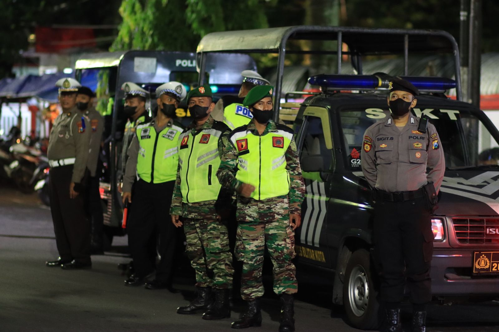 Anggota Kodim 0808/Blitar Gelar Patroli Bersama, Antisipasi Gangguan Kamtibmas Di Wilayah