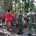 Kerja Bakti Bersama, Bukti Babinsa Koramil Gandusari Hadir Di Tengah Warga