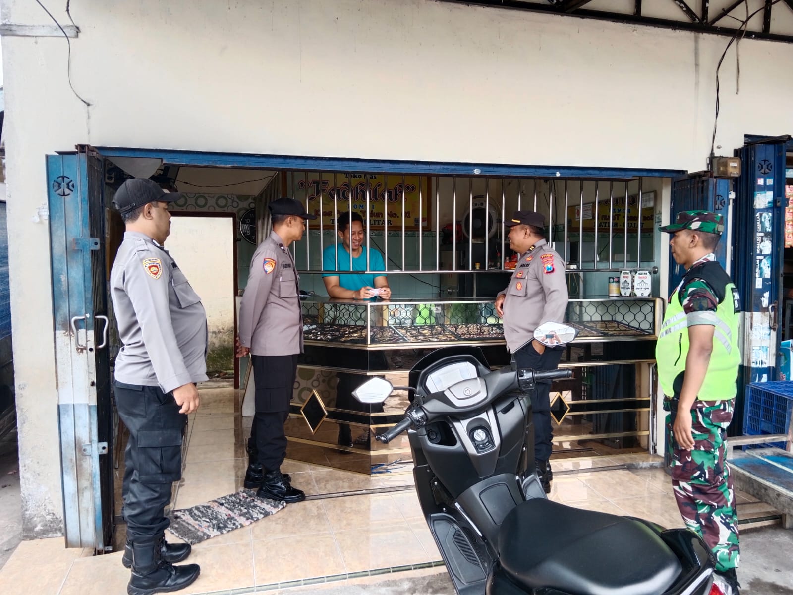 Anggota Kodim 0808/Blitar Gelar Patroli Gabungan