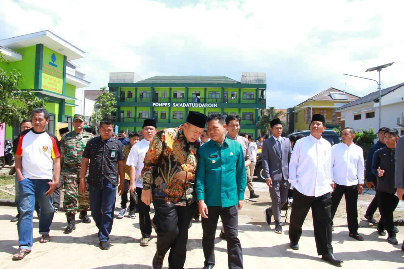 Dr H. Dadang Supriatna Resmikan SMP Habibi Bina Candikia Bersama Ketua Fraksi PKB DPR.Ri Dr.H.Cuncun Ahmad Syamsurijal