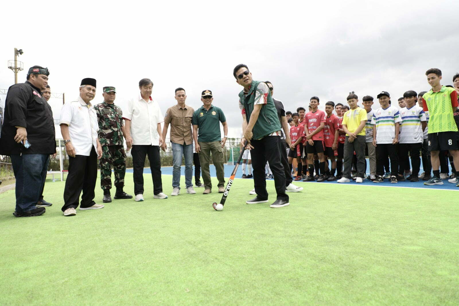 Bupati Kab.Bandung Dr.H.M.Dadang Supriatna Hadiri Pembukaan Hocky Outdoor di Sijalak Harupat