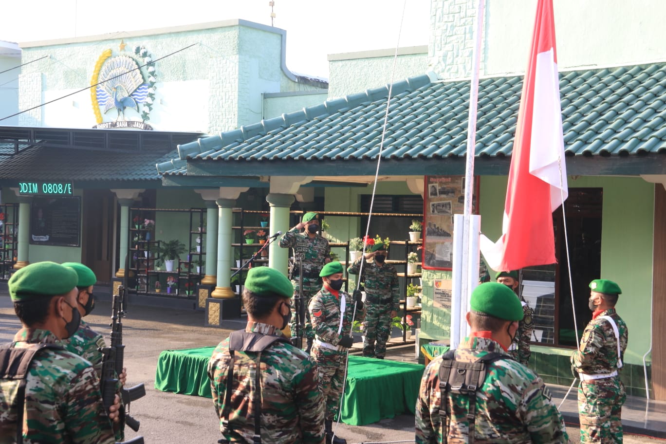 Dandim 0808/Blitar, Pimpin Upacara Bendera 17 An Bulan Maret Tahun 2023