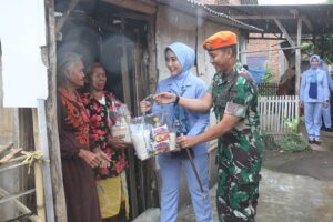 Batalyon Komando 464 Kopasgat Gelar Bakti Sosial Dalam Rangka Menyambut Hut Ke - 77 TNI AU 2023