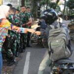 Tingkatkan Budaya Gotong Royong, Babinsa Gandusari Gelar Kerja Bakti Bersama