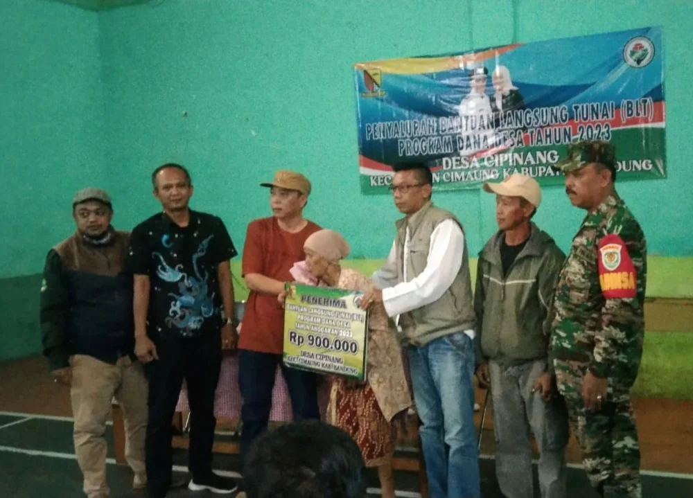 Pemerintah Desa Cipinang Bagikan BLT DD 2023 Tahap Pertama