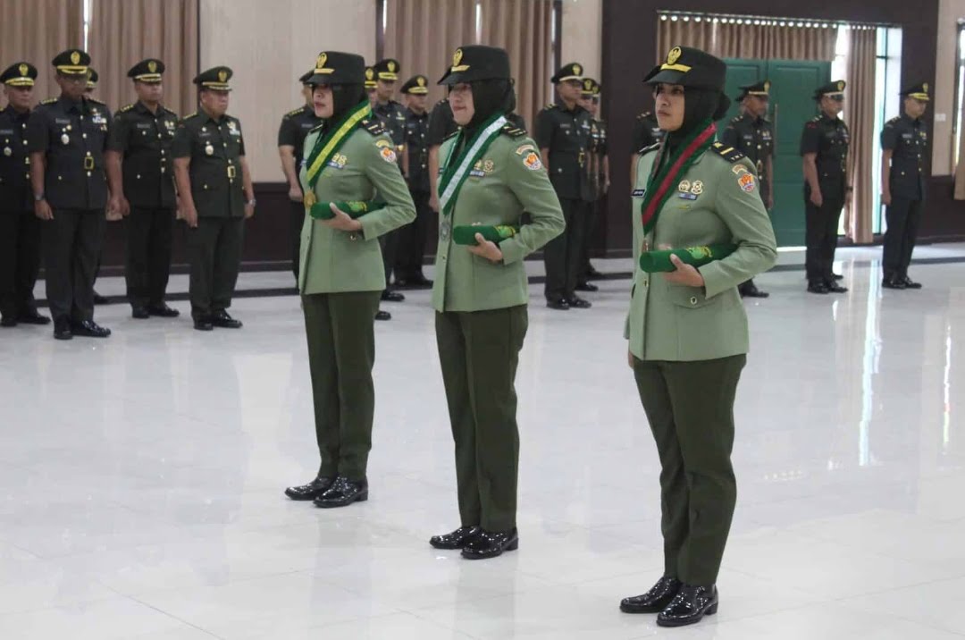 Wakil Direktur Keuangan Angkatan Darat Penutupan Siswa Dikcabpaku Abit Diktukpa TNI AD Gel II TA. 2023