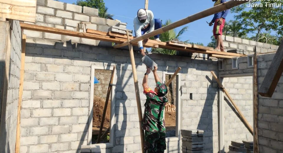 Manunggal Dengan Rakyat, Babinsa Koramil Selorejo Tingkatkan Sinergitas Di Wilayah Binaannya