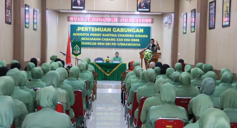 Dandim 0808/Blitar, Berikan Pengarahan Kepada Anggota Persit KCK Cabang XXII