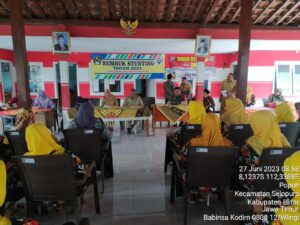 Sebagai Langkah Dalam Penanganan Penurunan Angka Stunting, Babinsa Pos Selopuro Hadiri Kegiatan Rembuk Stunting
