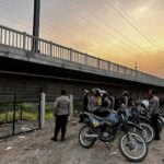 Wujudkan Rumah Layak Huni, Babinsa Pos Selopuro Bantu Rehab Rutilahu Milik Warga Binaannya