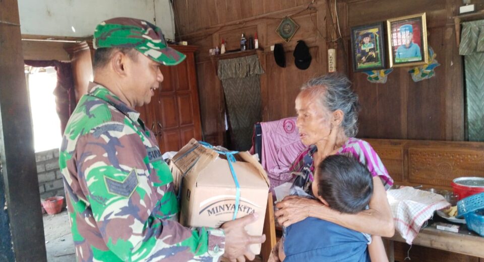 Senantiasa Menjadi Solusi, Anggota Koramil Kademangan Laksanakan Kegiatan Babinsa Masuk Dapur Warga