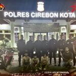 Wujudkan Lingkungan Yang Sehat, Babinsa Koramil Wlingi Dan Warga Masyarakat Gelar Kerja Bakti Bersama