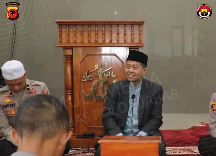 Polres Sukabumi Melaksanakan Kegiatan Binrohtal Bersama Ustad Asep Kamal M.Ag
