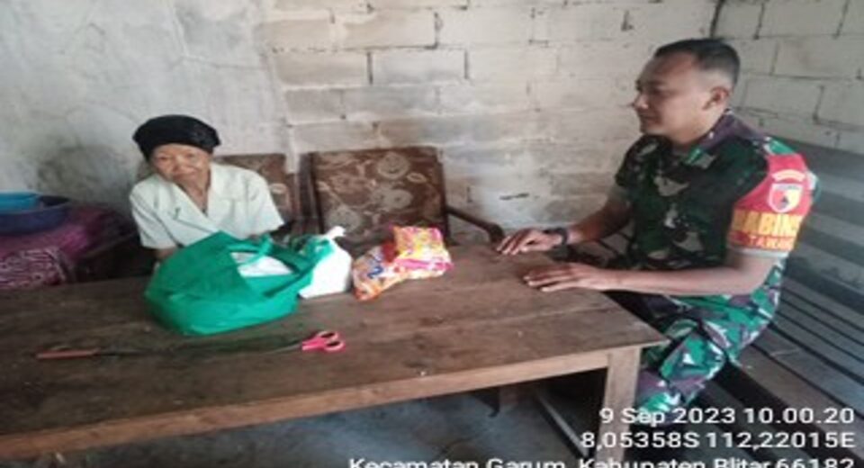 Bantu Warga Kurang Mampu, Wujud Kepedulian Kepada Sesama