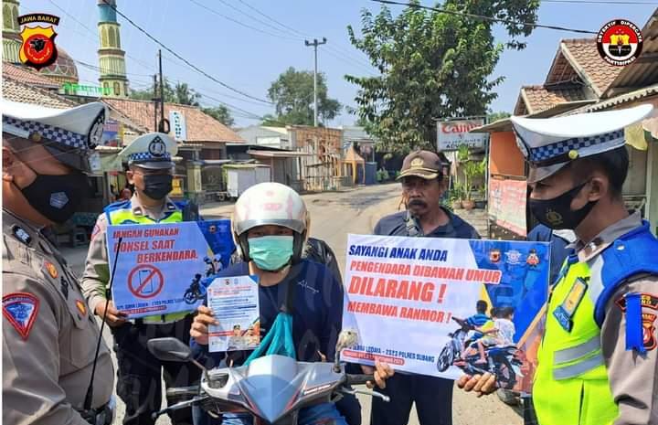 Kanit Lantas Polsek Patokbeusi Berikan Himbauan Dilaksanakannya Operasi Zebra Lodaya 2023