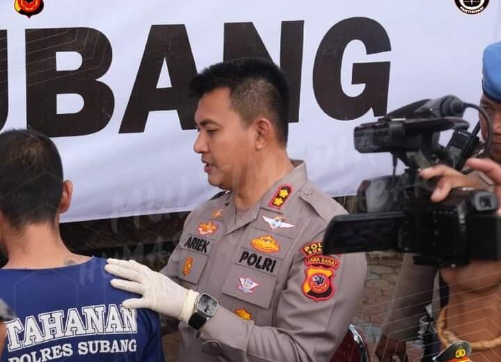 POLRES SUBANG KONFERENSI PERS TERKAIT PENGUNGKAPAN KASUS TINDAK PIDANA PENGANIAYAAN