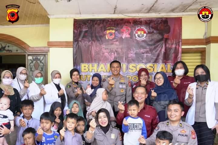 Peringati Hari Ulang Tahun Humas Ke 72, Bid Humas Polda Jabar Beri Bantuan Kepada Anak Stunting