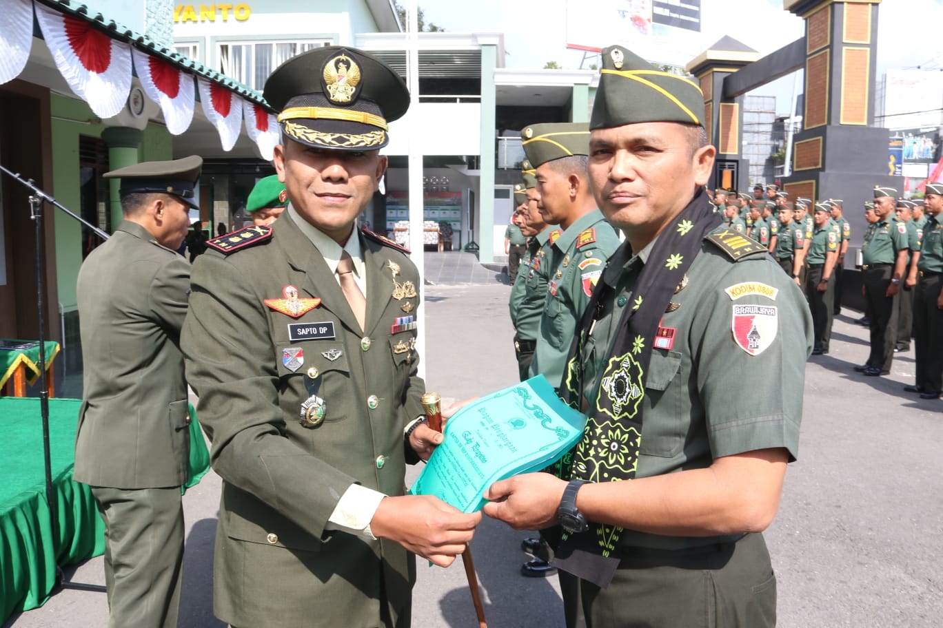Pimpin Sertijab Danramil, Laporan Korps Pindah Satuan dan Pelantikan Kenaikan Pangkat, Ini Pesan Dandim 0808/Blitar