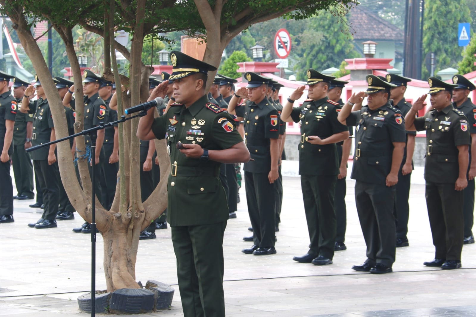 Jelang Peringatan HUT Ke-78 TNI Tahun 2023, Kodim 0808/Blitar Gelar Ziarah Rombongan Ke TMP Raden Wijaya