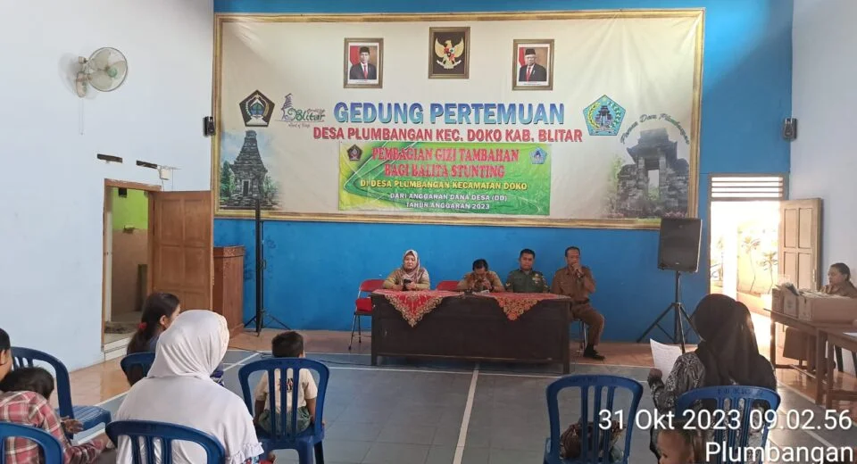 Babinsa Koramil Doko, Laksanakan Kegiatan Pendampingan Pembagian Gizi Tambahan Bagi Balita Stunting