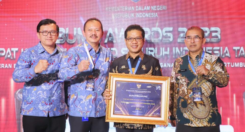 Bupatia Bandung Raih BUMD Awards 2023