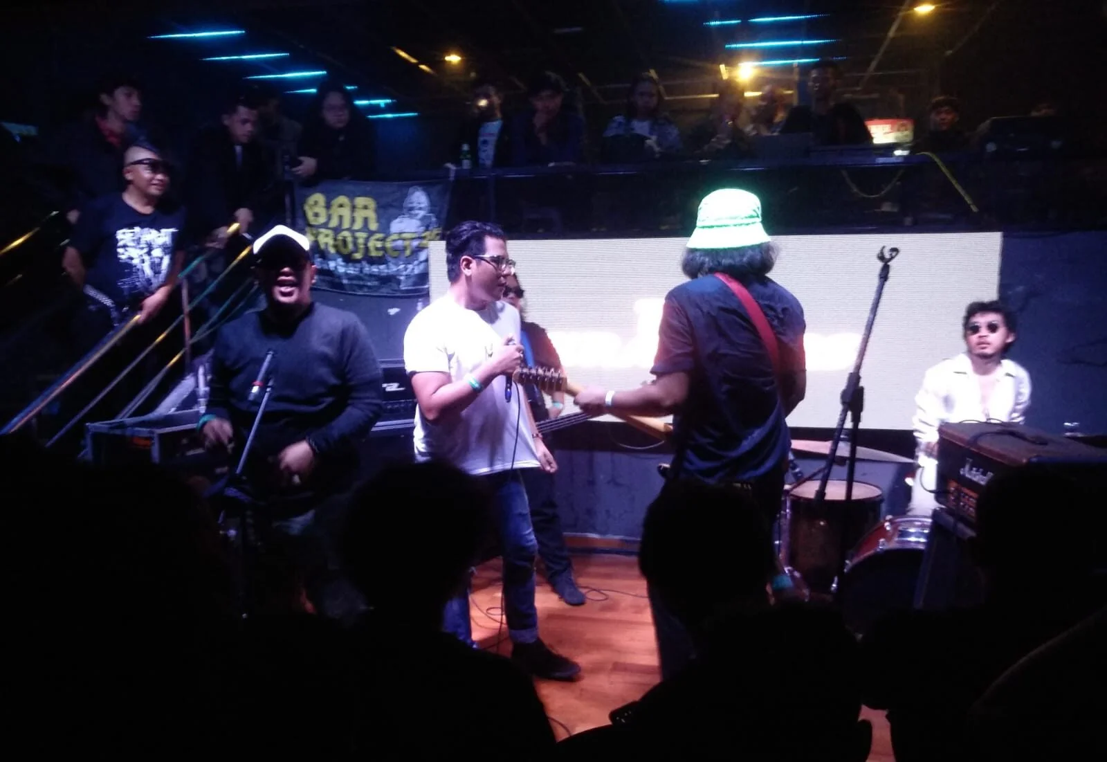 PAPA BEER BRAGA BANDUNG GELAR ACARA MUSIK ANIVERSARY 1 BARBAR ARENA
