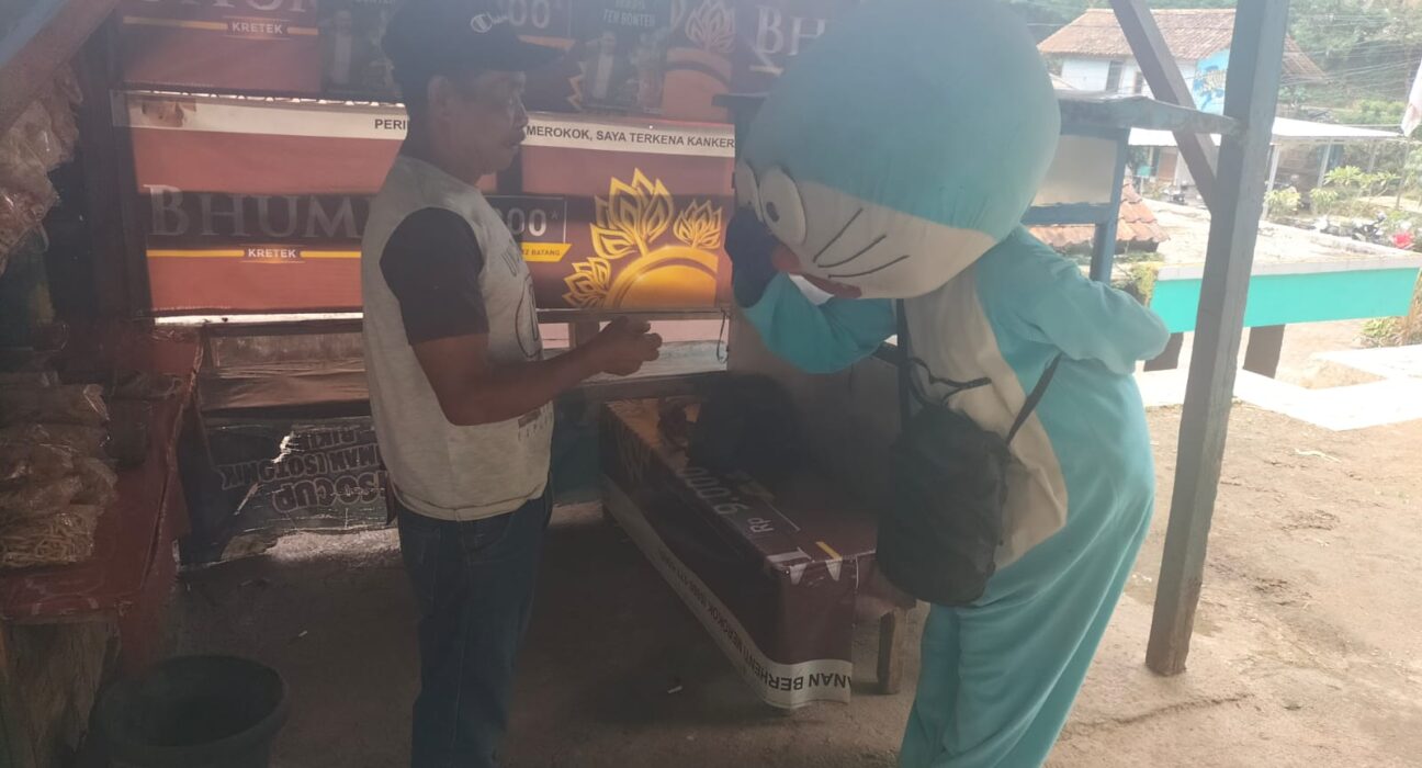 DIBALIK KECERIAAN BADUT DORA EMON, INI KELUH KESAHNYA