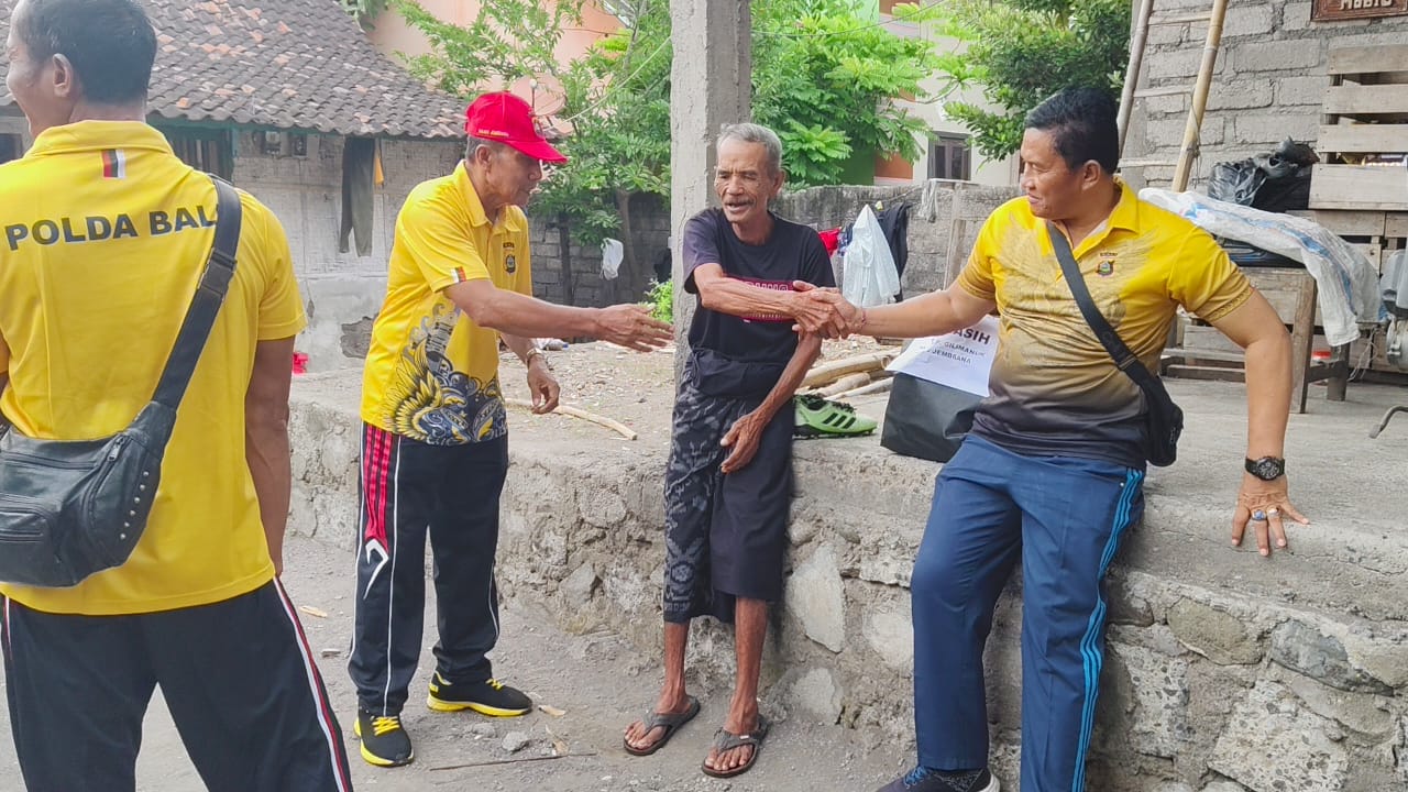 Kapolsek Gilimanuk Tatap Muka Bersama Kelompok Ojek Lewat Program Jum'at Curhat