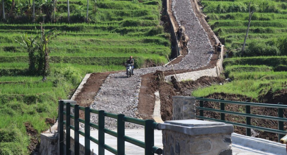 Beroperasinya Jalan Penghubung di Garut, Dorong Peningkatan Ekonomi dan Distribusi Pertanian