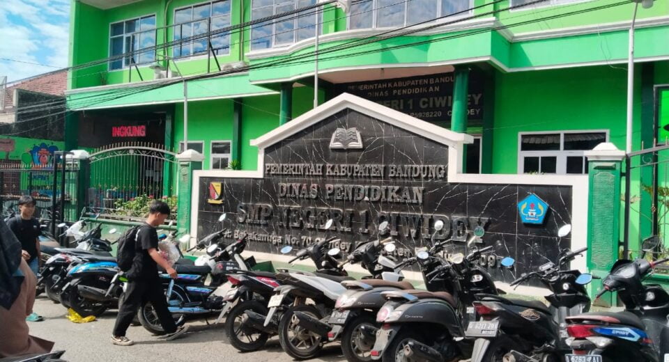 SMPN 1 Ciwidey Mengindahkan KIP Dalam Pembangunan Ruang Kelas Baru Seperti Siluman Nihil Identitas
