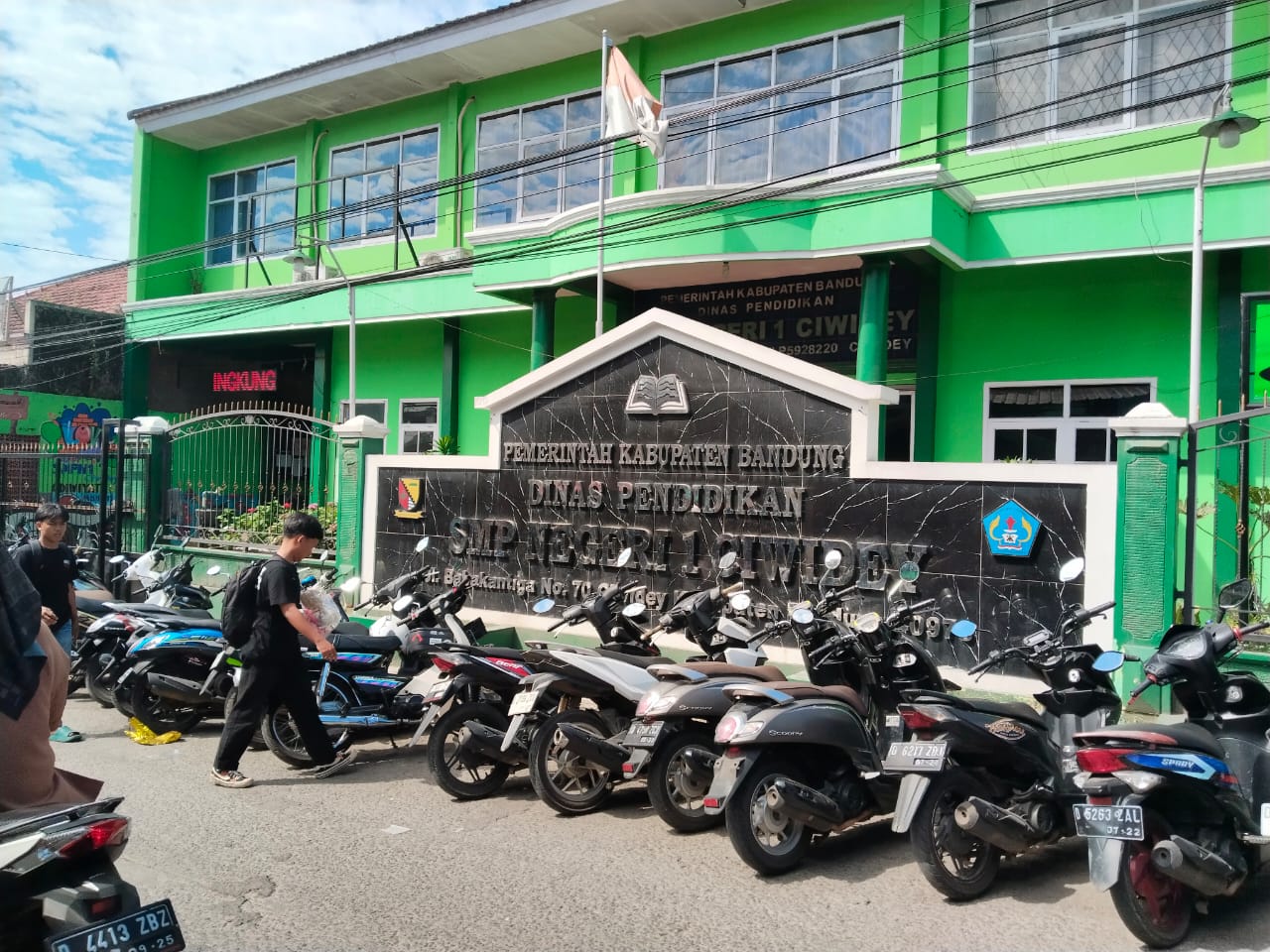 SMPN 1 Ciwidey Mengindahkan KIP Dalam Pembangunan Ruang Kelas Baru Seperti Siluman Nihil Identitas