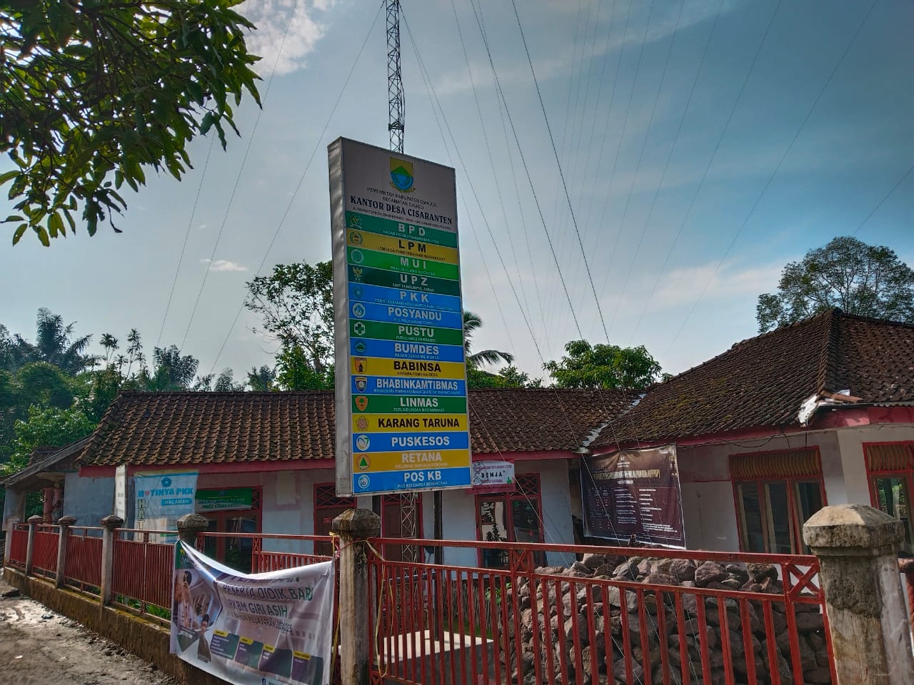 BALANCE NEWS KUNJUNGI DESA CISARANTEN KEC CIKADU