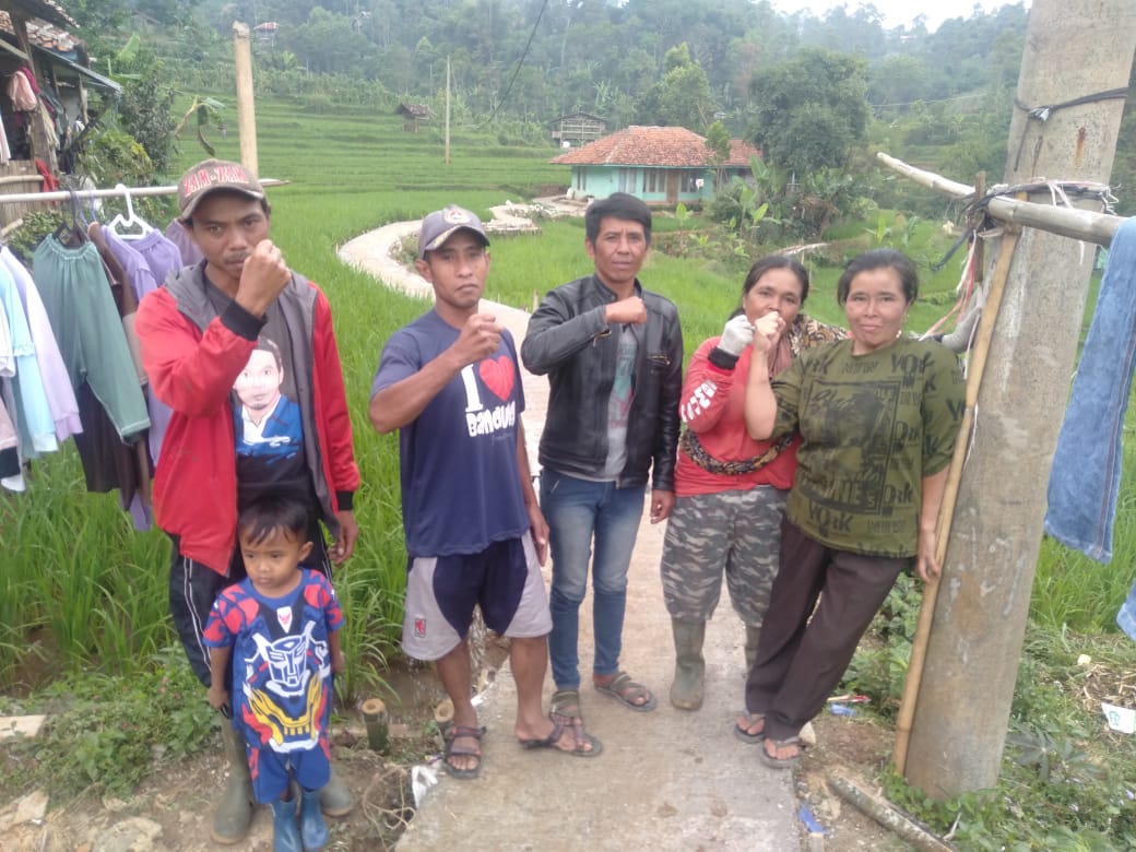 Warga Desa Lebak Muncang Sambut Infrastruktur Jalan