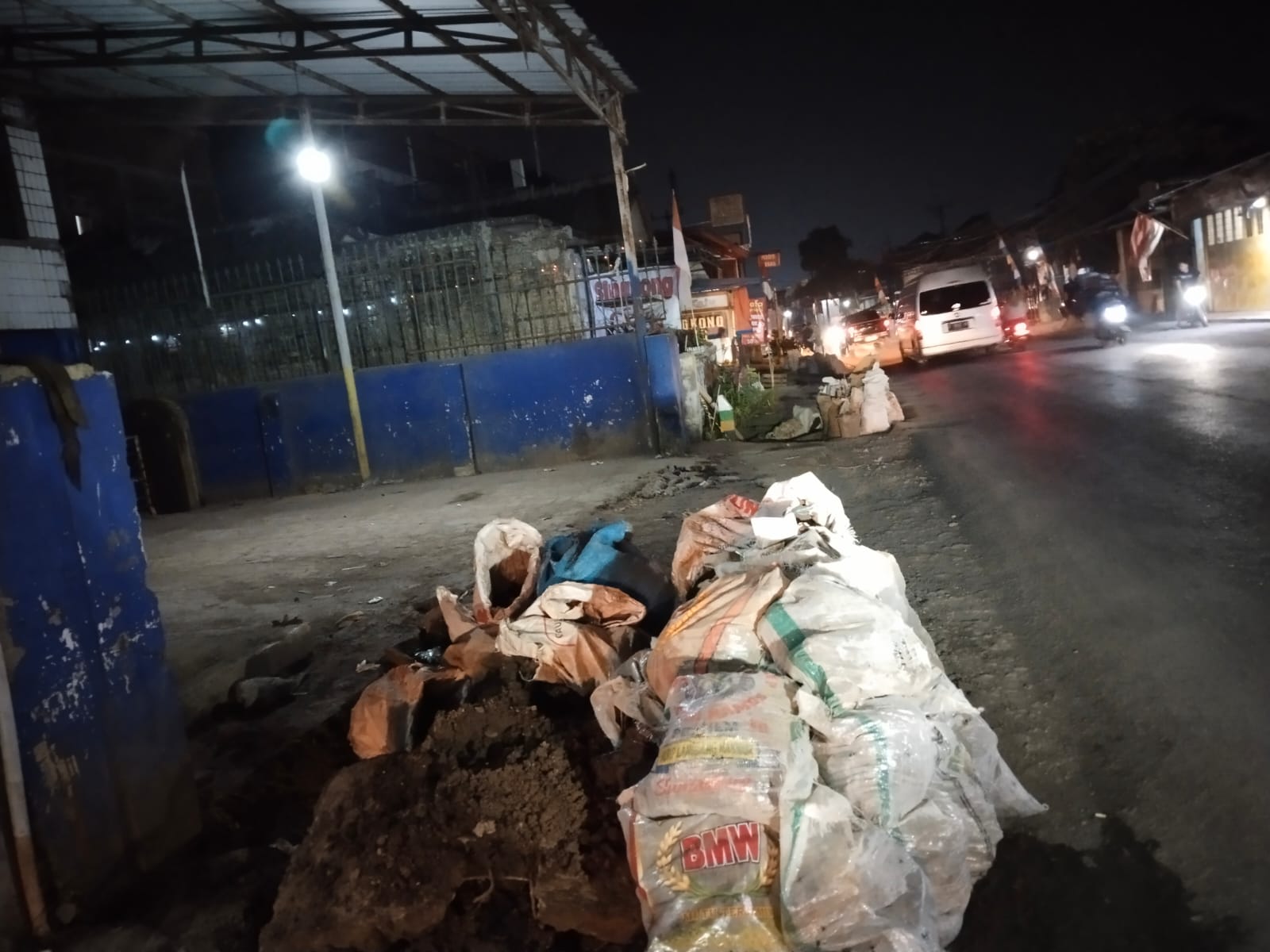 Tanah Galian Kabel PLN ULP Baleendah Banyak Disoal Warga, Dan Pihak PLN Anehnya Malah Anggap Lumrah