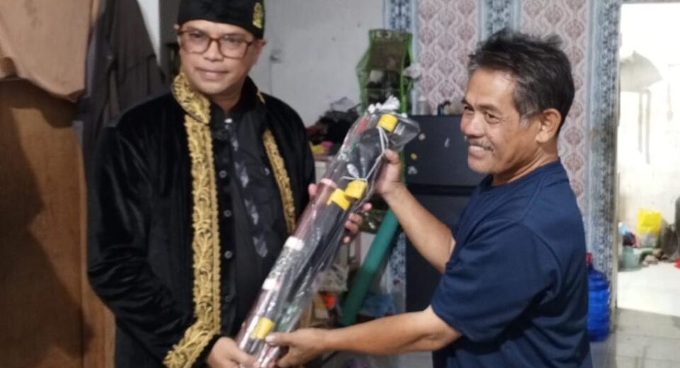 RADYA ANOM LUKY DJOHARI CAWABUP JALUR NON PARTAI SAPA WARGA CIPACING SUMEDANG