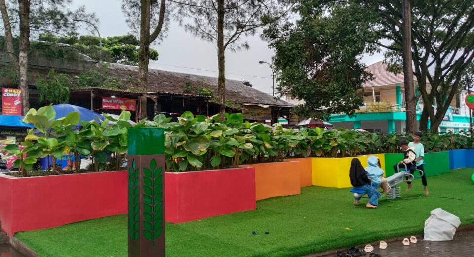 Nekat, Jual Tuak Depan Masjid Besar Kec Ciwidey