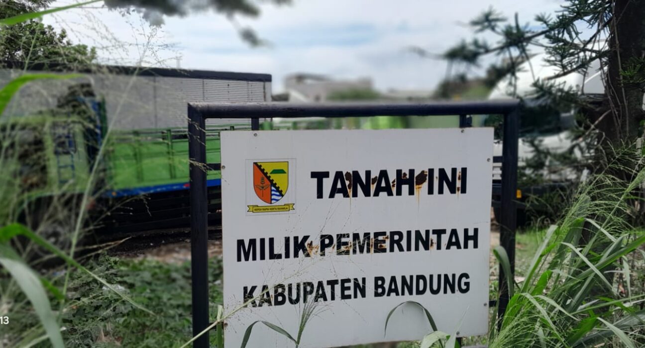 “Tanah Ini Milik Pemerintah Kab Bandung”, Sekarang Jadi Tempat Garasi Truk & Bus