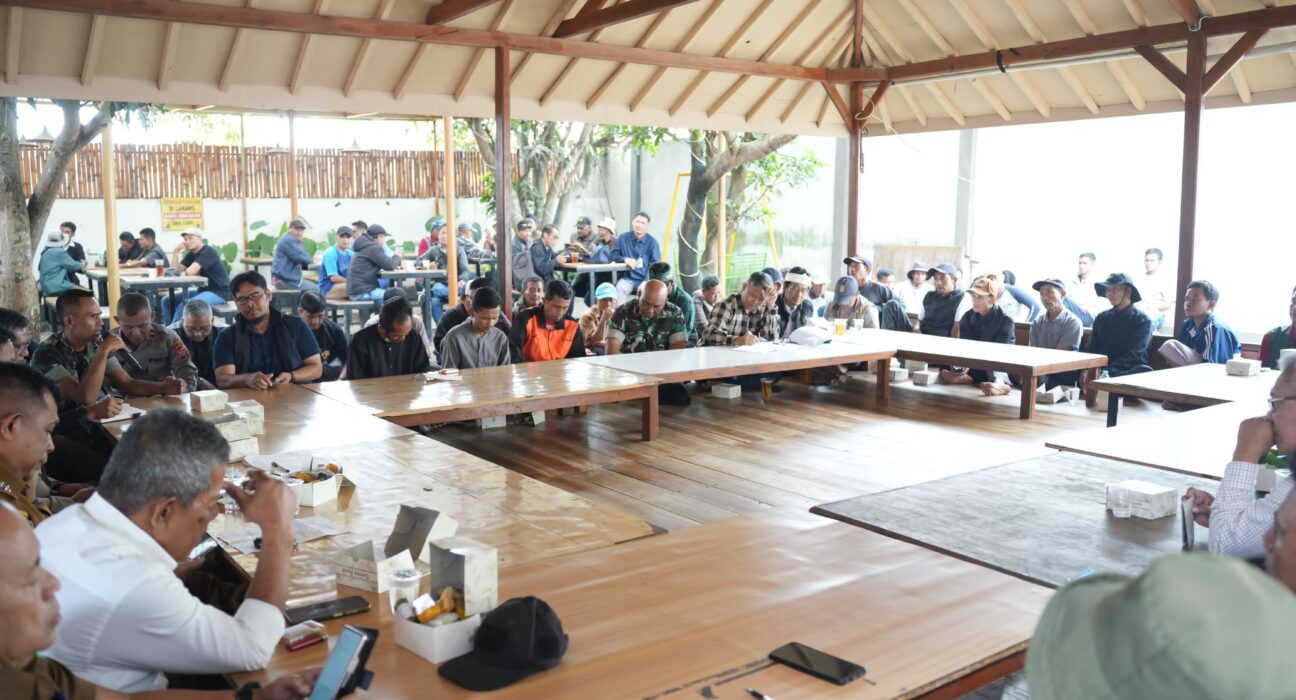 Paguyuban Petani Rahayu Tolak PDAM Rencana Pengambilan Air Dari Sungai Citarum