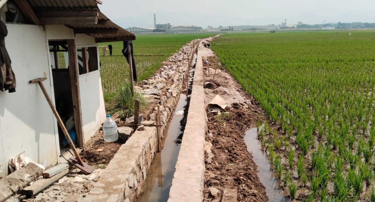 Proyek Irigasi Tanpa Identitas Di Desa Tarajusari Masyarakat Kecamatan Banjaran Sorot Seperti Proyek Siluman