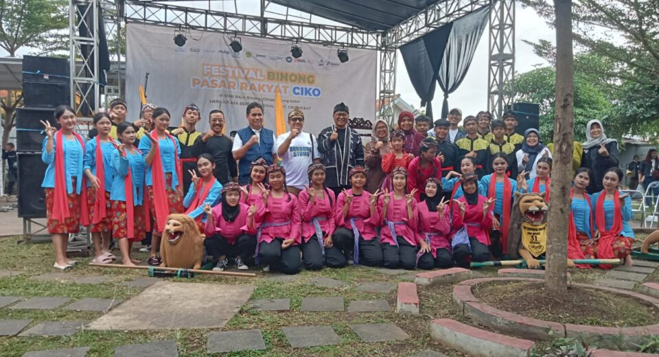 SMPN 31 Bandung Turut SemarakanFestival Binong Pasar Rakyat Ciko Komunitas Lokal Bandung