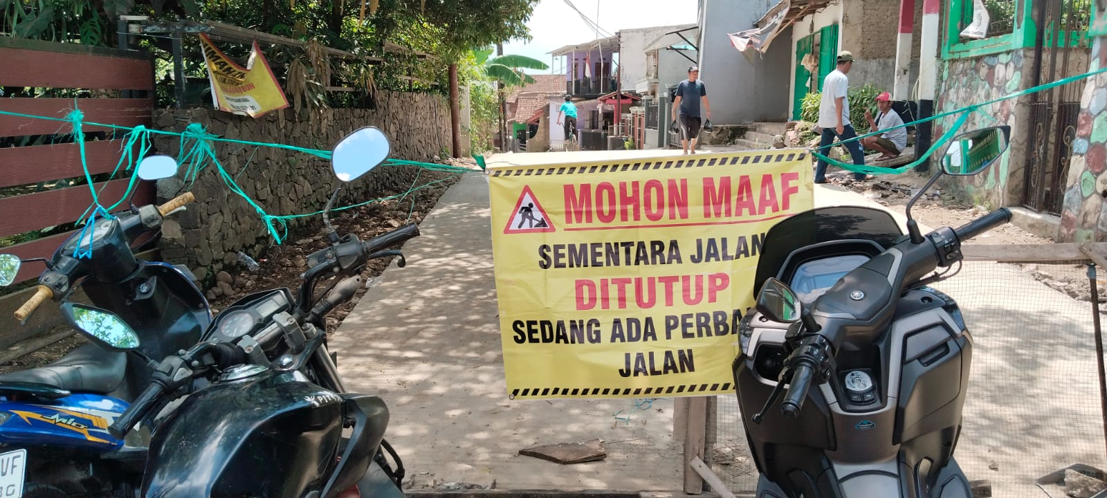 Warga Pertanyakan Transparansi Proyek Rabat Beton di Desa Mangunjaya