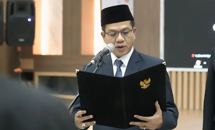 Dalam Rangka Pengisian Jabatan Kosong di 4 OPD, Bupati KDS Lantik Eselon II untuk Menjamin Roda Pemerintahan dan Layanan Publik