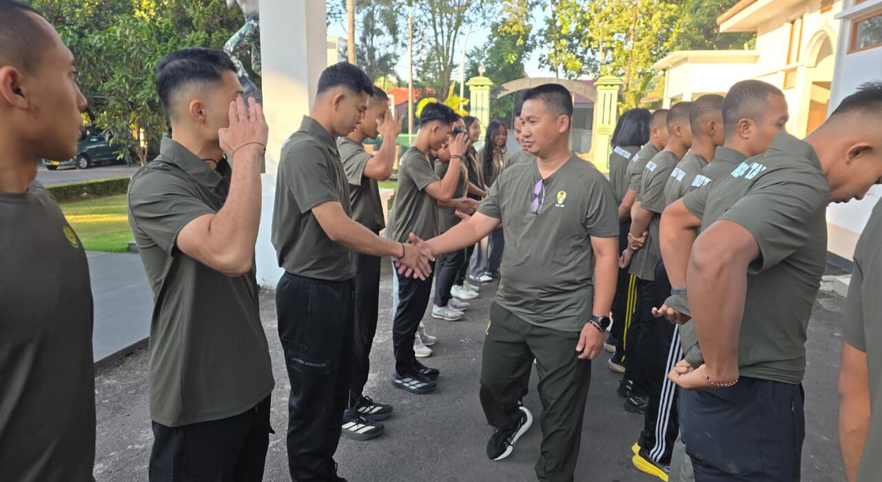 Waka Zidam III/Siliwangi Lepas 34 Atlet Tim Karate Kodam III/Siliwangi Menuju Kejuaraan Nasional Open Piala KASAU 2026