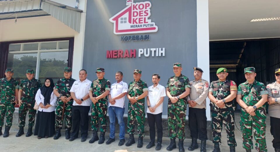 Camat Arjasari Mendampingi Pangdam lll/Siliwangi Dalam Giat Monitoring Gerai Koperasi Desa Merah Putih (KDMP)